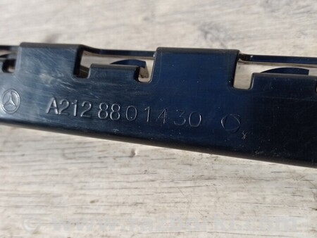 ФОТО Кронштейн бампера заднего правий для Mercedes-Benz E-Class Киев