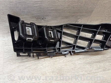 ФОТО Кронштейн кріплення направляюча заднього бампера правий для Mercedes-Benz E-Class Киев