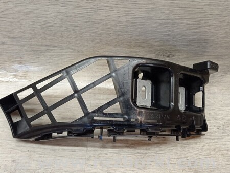 ФОТО Кронштейн кріплення направляюча заднього бампера правий для Mercedes-Benz E-Class Киев