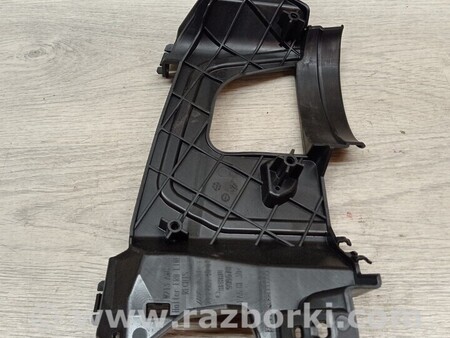 ФОТО Кронштейн кріплення направляюча труби вихлопної для Mercedes-Benz E-Class Киев