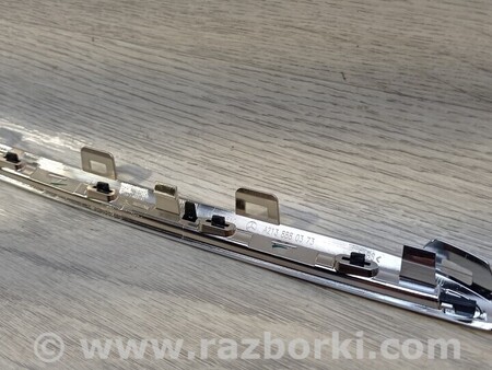 ФОТО Молдинг решетки радиатора левий для Mercedes-Benz E-Class Киев