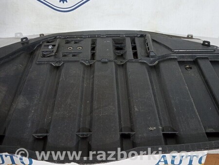 ФОТО Накладка кузова усередині для Mercedes-Benz E-Class Киев