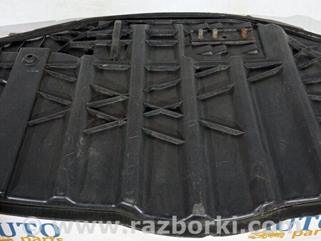 ФОТО Накладка кузова усередині для Mercedes-Benz E-Class Киев