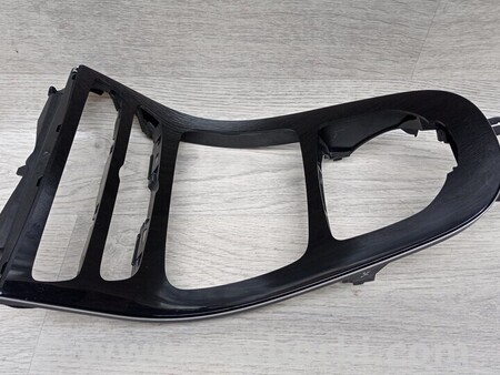 ФОТО Накладка Торпедо консоли Центральной для Mercedes-Benz E-Class Киев