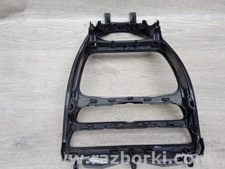 ФОТО Накладка Торпедо консоли Центральной для Mercedes-Benz E-Class Киев