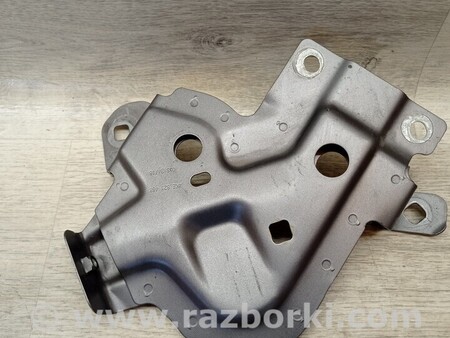 ФОТО Кронштейн кріплення направляюча крила передній правий для Audi (Ауди) E-tron 50/55/S (10.2018-...) Киев