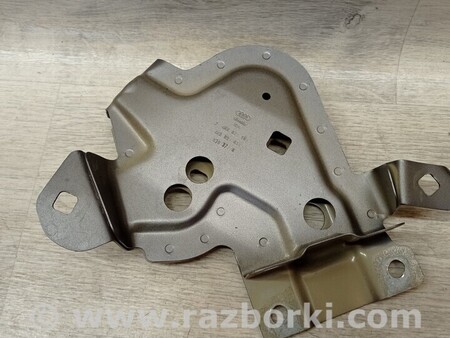 ФОТО Кронштейн кріплення направляюча крила передній правий для Audi (Ауди) E-tron 50/55/S (10.2018-...) Киев