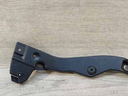 ФОТО Кронштейн бампера переднего левый для Seat Exeo Киев