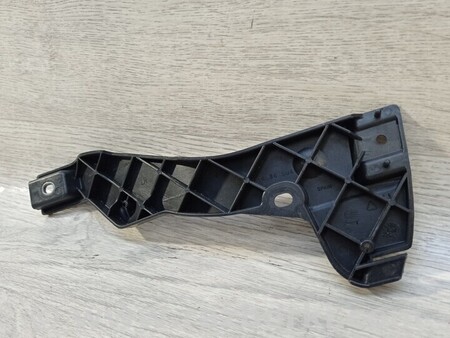 ФОТО Кронштейн бампера переднего левый для Seat Exeo Киев