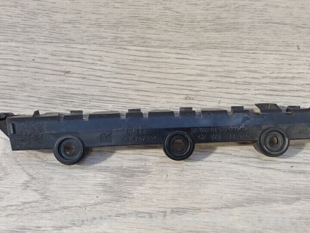 ФОТО Кронштейн бампера заднего правый для Skoda Fabia Київ