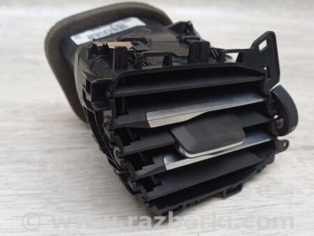 ФОТО Дефлектор повітряний решітка обдува ліва центральна для Ford Focus 2 (08.2004 - 07.2010) Киев