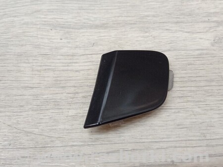 ФОТО Заглушка бампера буксировочного крюка передняя для Ford Focus 2 (08.2004 - 07.2010) Киев