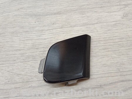 ФОТО Заглушка бампера буксировочного крюка передняя для Ford Focus 2 (08.2004 - 07.2010) Киев