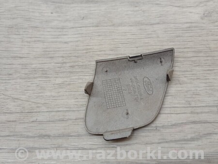 ФОТО Заглушка бампера буксировочного крюка передняя для Ford Focus 2 (08.2004 - 07.2010) Киев