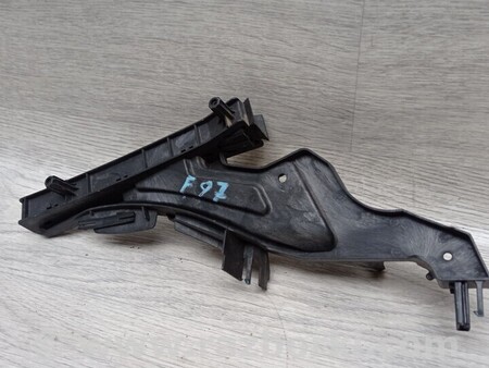 ФОТО Кронштейн дверного замка задних правих для Ford Focus 2 (08.2004 - 07.2010) Киев