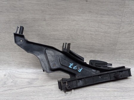 ФОТО Кронштейн дверного замка задних правих для Ford Focus 2 (08.2004 - 07.2010) Киев