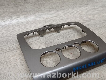 ФОТО Накладка рамка магнітоли для Ford Focus 2 (08.2004 - 07.2010) Киев