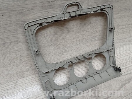 ФОТО Накладка рамка магнітоли для Ford Focus 2 (08.2004 - 07.2010) Киев
