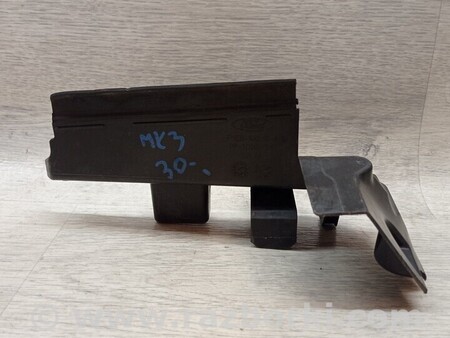 ФОТО Повітропровід дефлектор панелі радіатора правий для Ford Focus 2 (08.2004 - 07.2010) Киев