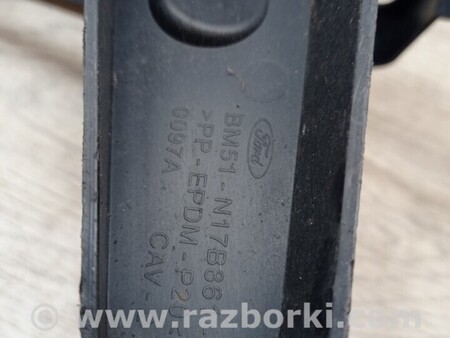 ФОТО Универсал Кронштейн бампера заднего центральный для Ford Focus 2 (08.2004 - 07.2010) Киев