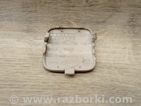 ФОТО Універсал Заглушка бампера буксировочного крюка задняя для Ford Focus 2 (08.2004 - 07.2010) Киев