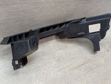 ФОТО Кронштейн кріплення направляюча заднього бампера під фару для Alfa Romeo Giulia 952 (2016-...) Киев