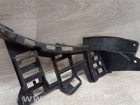 ФОТО Кронштейн кріплення направляюча заднього бампера ліва для Mercedes-Benz GLA-Class Киев