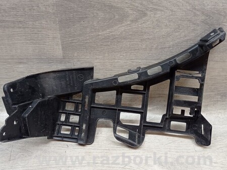 ФОТО Кронштейн кріплення направляюча заднього бампера правий для Mercedes-Benz GLA-Class Киев