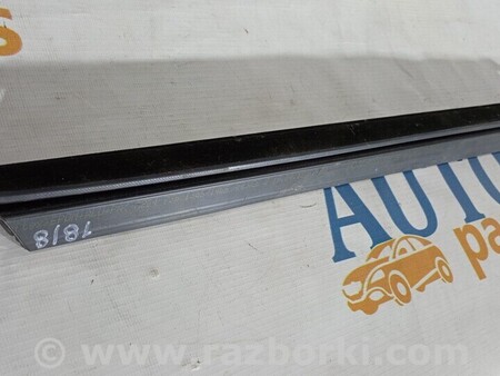 ФОТО Ущільнювач скла задніх лівих дверей для Mercedes-Benz GLK-CLASS X204 (08-15) Киев