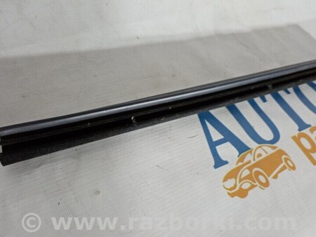 ФОТО Ущільнювач скла задніх лівих дверей для Mercedes-Benz GLK-CLASS X204 (08-15) Киев