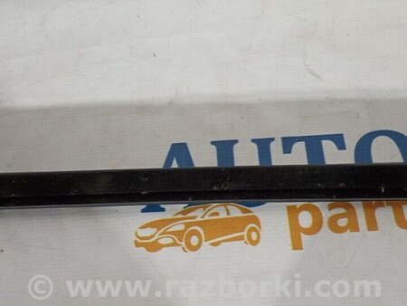 ФОТО Ущільнювач скла задніх лівих дверей для Mercedes-Benz GLK-CLASS X204 (08-15) Киев