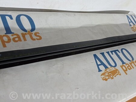 ФОТО Ущільнювач скла передніх лівих дверей для Mercedes-Benz GLK-CLASS X204 (08-15) Киев