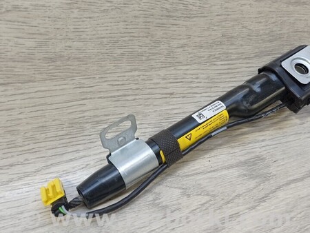 ФОТО Кронштейн Крепление ременя безопасности передних левих для Volkswagen Golf VII Mk7 (08.2012-...) Киев