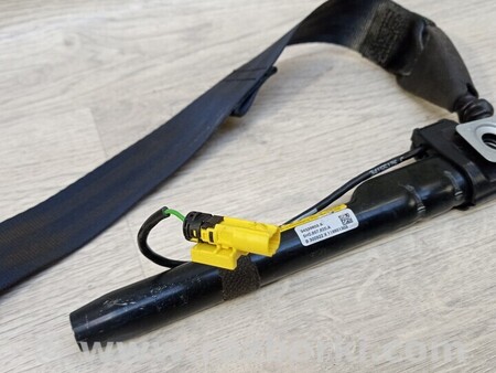 ФОТО Кронштейн Крепление ременя безопасности передних левих дверей для Volkswagen Golf VII Mk7 (08.2012-...) Киев