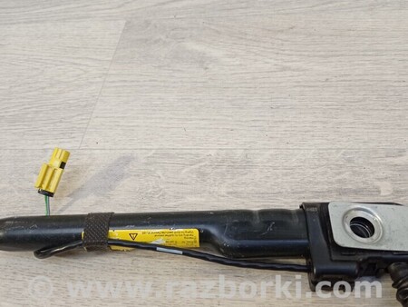 ФОТО Кронштейн Крепление ременя безопасности передних левих дверей для Volkswagen Golf VII Mk7 (08.2012-...) Киев