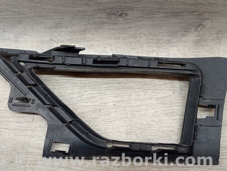 ФОТО Решітка накладка переднього бампера права Деф для Volkswagen Golf VII Mk7 (08.2012-...) Киев