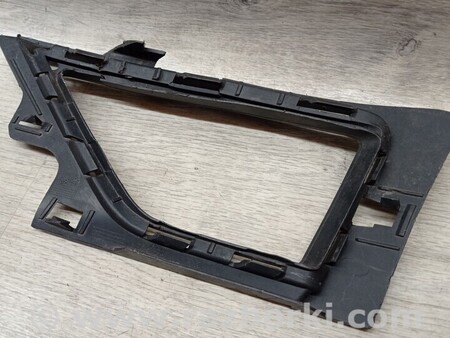 ФОТО Решітка накладка переднього бампера права Деф для Volkswagen Golf VII Mk7 (08.2012-...) Киев