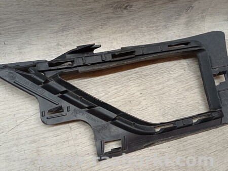 ФОТО Решітка накладка переднього бампера права Деф для Volkswagen Golf VII Mk7 (08.2012-...) Киев