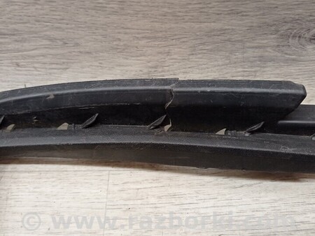 ФОТО Решітка накладка переднього бампера права Деф для Volkswagen Golf VII Mk7 (08.2012-...) Киев