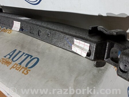 ФОТО Наполнитель бампера для Volkswagen Golf Sportsvan (2014-...) Киев