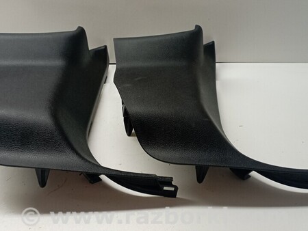 ФОТО Накладка обшивка стойки передней правой для Jeep Grand Cherokee Киев