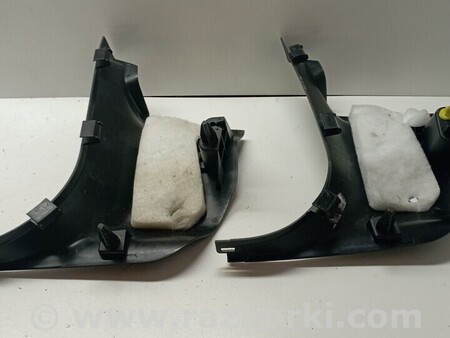 ФОТО Накладка обшивка стойки передней правой для Jeep Grand Cherokee Киев