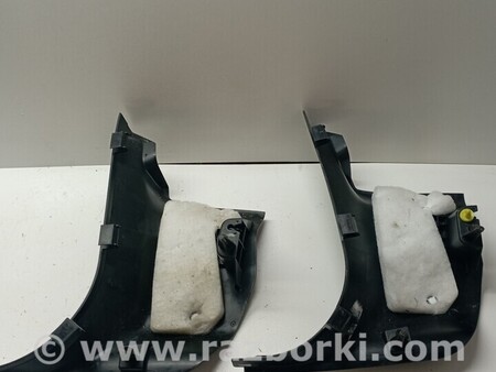 ФОТО Накладка обшивка стойки передней правой для Jeep Grand Cherokee Киев