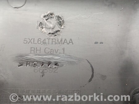 ФОТО Накладка обшивка стойки передней правой для Jeep Grand Cherokee Киев