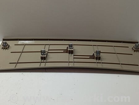 ФОТО Накладка правая бежевая для Jeep Grand Cherokee Киев