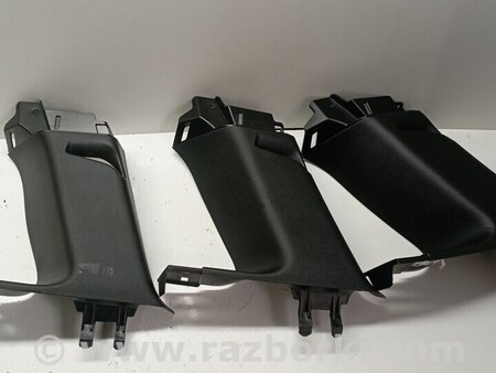 ФОТО Обшивка накладка задней правой стойки для Jeep Grand Cherokee Киев