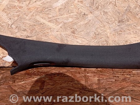 ФОТО Обшивка накладка передней правой стойки для Jeep Grand Cherokee Киев