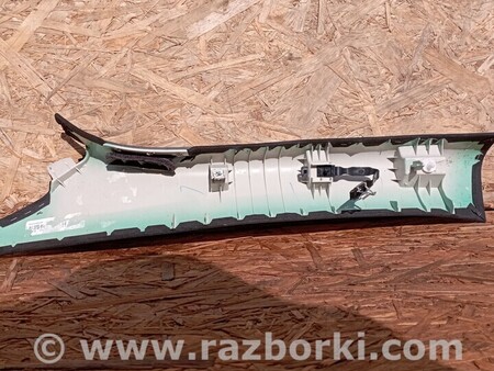 ФОТО Обшивка накладка передней правой стойки для Jeep Grand Cherokee Киев