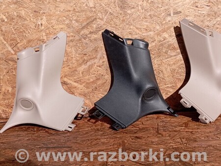 ФОТО Обшивка накладка стойки задняя левая Бежевая для Jeep Grand Cherokee Киев