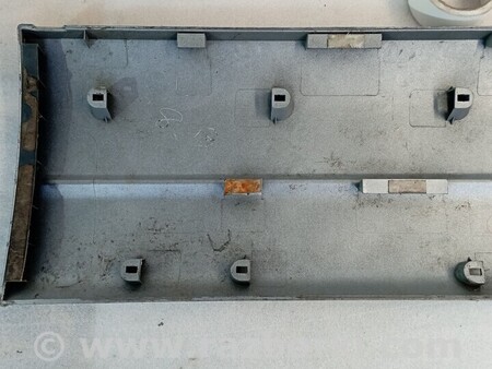 ФОТО Молдинг двери передней правой для Suzuki Grand Vitara Київ